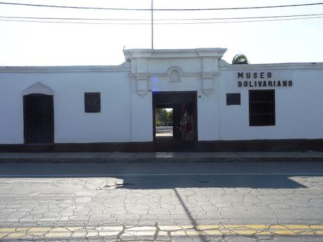 Hacia el norte chico de Lima (II) :  Visitando Paramonga