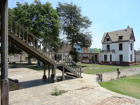 Hacia el norte chico de Lima (II) :  Visitando Paramonga