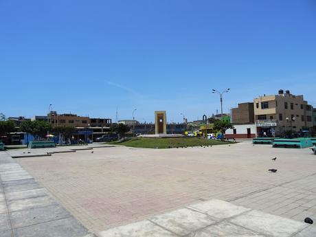 Hacia el norte chico de Lima (II) :  Visitando Paramonga