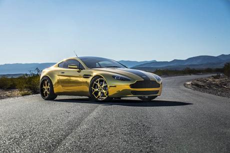 Aston Martin Vantage Gold