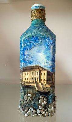 Aprende la técnica de cómo decorar botellas de vidrio con cascaras de huevo