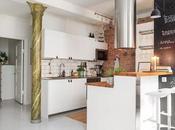 Tendencia ladrillo visto pared pizarra.