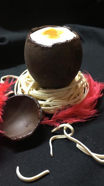 Huevos de chocolate rellenos