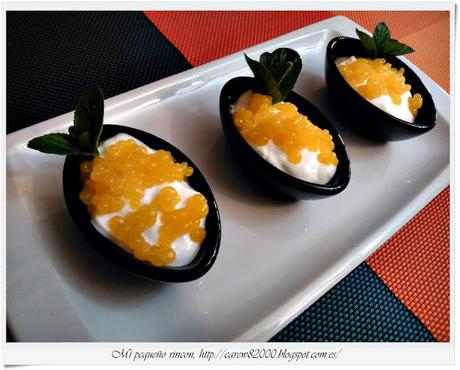 Yogurt griego con Caviar de melocotón Yogurt griego con Caviar de melocotón