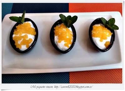 Yogurt griego con Caviar de melocotón