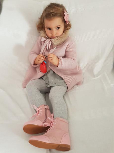 ROSA Y GRIS // DANIELA Y ROBER ROSA Y GRIS // DANIELA Y ROBER