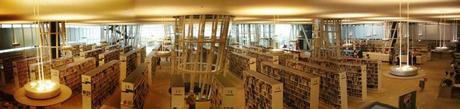 Panorama interior de la Mediateca de Sendai (Miyagi, Japón) proyecto de Toyo Ito e ingeniería de Mutsuro Sasaki