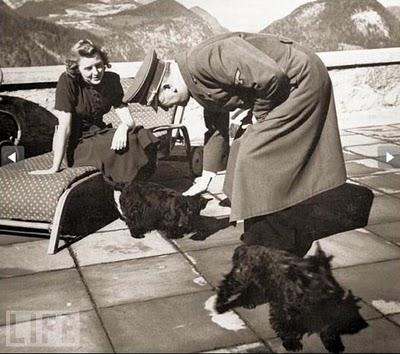 SE PUBLICAN 30 NUEVAS FOTOS DE EVA BRAUN, LA MUJER DE HITLER.