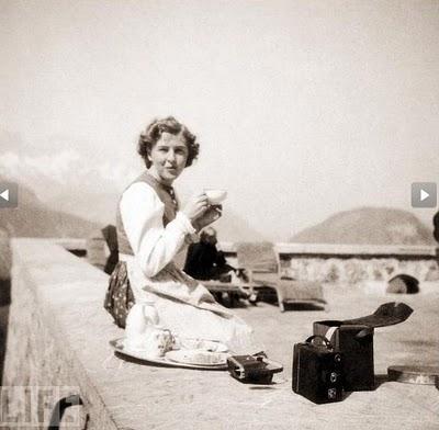 SE PUBLICAN 30 NUEVAS FOTOS DE EVA BRAUN, LA MUJER DE HITLER.