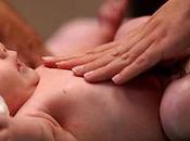 Sobreabrigar bebé causa estreñimiento