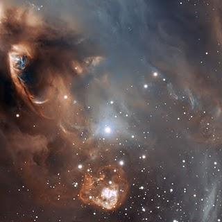 Fotografía de NGC 6729; una dramática formación estelar en detalle