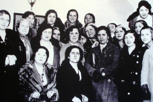 Carta a Clara Campoamor en el 80 aniversario del voto femenino