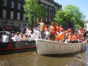 Queen’s Day 2011 – Amsterdam se tiñe de naranja