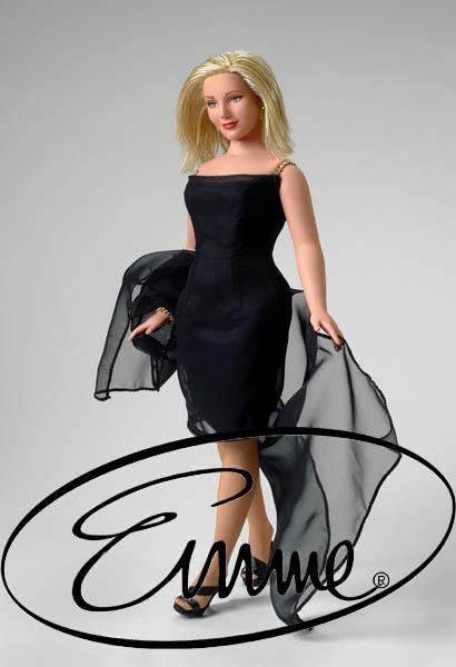 THE EMME DOLL IS THE ONLY SIZE 16/ LA MUÑECA EMME ES LA UNICA CON LA TALLA 44/46