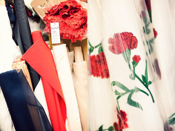 EL ESTUDIO DE OSCAR DE LA RENTA EN MANHATTAN