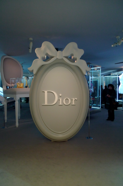 CHRISTIAN DIOR COSTUMES AT LE BON MARCHÉ / EXPOSICIÓN DE TRAJES DE DIOR EN LE BON MARCHÉ (PARIS)