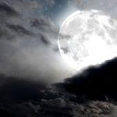 La noche de la polémica Super Luna (llena)