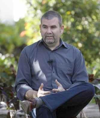 Frank Carlos, agente Robin Mentiras bien pagadas – Las razones de Cuba 4