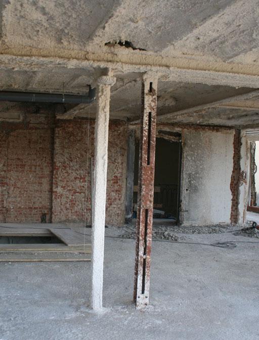 Reforma de A-cero de un edificio para diseñar dos lujosos apartamentos en una exclusiva zona de Madrid