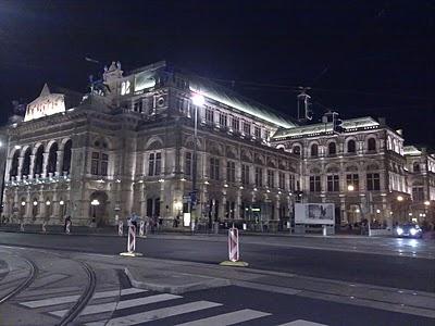 Viena. De los espectaculares palacios a las laderas de viñedos