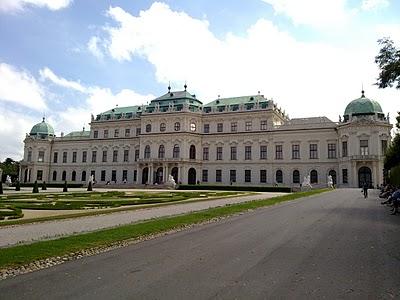 Viena. De los espectaculares palacios a las laderas de viñedos