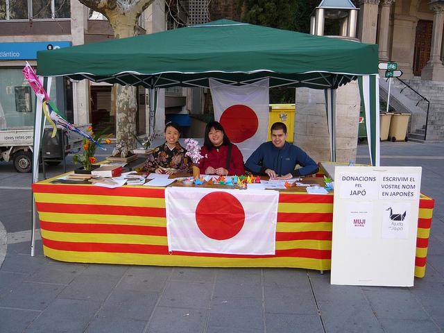 Campaña de donacion “Ajuda pel Japó” en Manresa