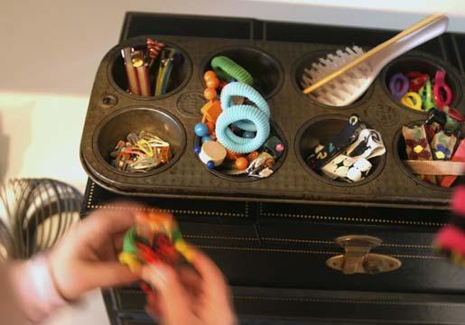 ORDENAR HORQUILLAS EN MOLDES DE MAGDALENAS