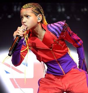 Minicelebrities: Willow Smith actuó de telonera de Justin Bieber. Willow Smith performs at Men Arena in Manchester