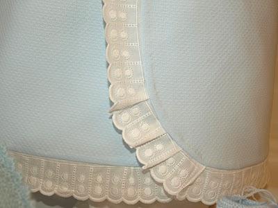 Faldón de cintura con jersey... en azul y blanco