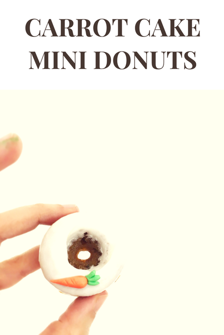 Mini donuts al horno de tarta de zanahoria, ideales para Pascua