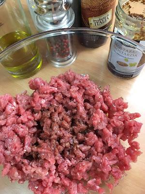 Steak Tartar Con Jamón Ibérico