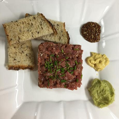 Steak Tartar Con Jamón Ibérico