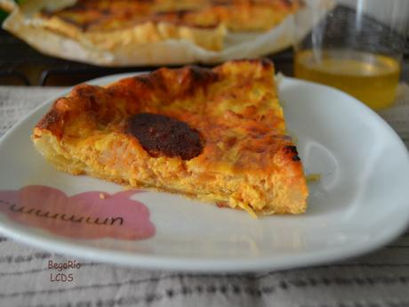 Tarta de coliflor, cebolla caramelizada y chorizo Tarta de coliflor, cebolla caramelizada y chorizo