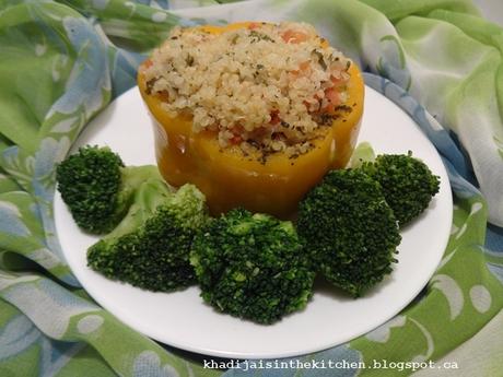 POIVRON FARCI AU QUINOA / QUINOA STUFFED PEPPER / PIMIENTO RELLENO CON QUINOA / فلفل محشو بالكينوا