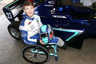 Billy Monger da una lección de vida logrando el podio en su carrera de retorno