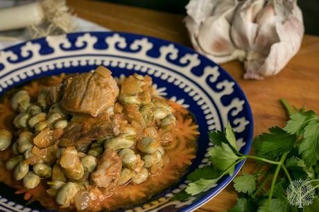 Guisado de habas con solomillo, receta sana de primavera