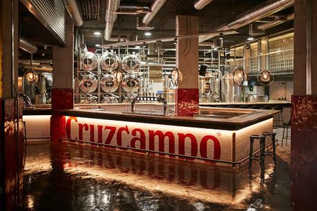 CRUZCAMPO ELABORA LA CERVEZA ‘BIZNAGA DE ORO’ EN HOMENAJE AL FESTIVAL DE MÁLAG