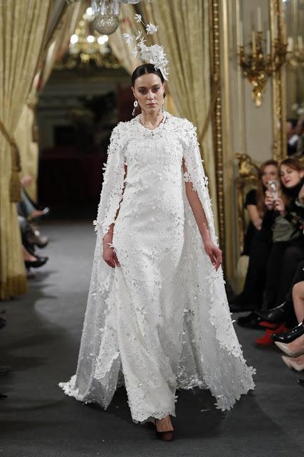 El glamour del Orient Express se pasea por Atelier Couture de la mano del diseñador Emilio Salinas El glamour del Orient Express se pasea por Atelier Couture de la mano del diseñador Emilio Salinas