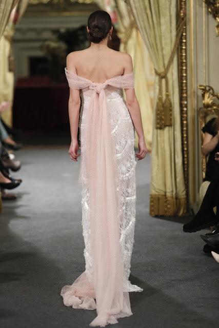 El glamour del Orient Express se pasea por Atelier Couture de la mano del diseñador Emilio Salinas El glamour del Orient Express se pasea por Atelier Couture de la mano del diseñador Emilio Salinas