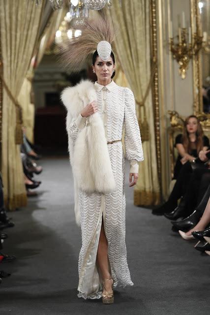 El glamour del Orient Express se pasea por Atelier Couture de la mano del diseñador Emilio Salinas El glamour del Orient Express se pasea por Atelier Couture de la mano del diseñador Emilio Salinas
