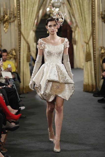 El glamour del Orient Express se pasea por Atelier Couture de la mano del diseñador Emilio Salinas El glamour del Orient Express se pasea por Atelier Couture de la mano del diseñador Emilio Salinas