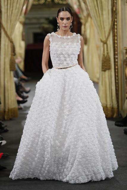 El glamour del Orient Express se pasea por Atelier Couture de la mano del diseñador Emilio Salinas El glamour del Orient Express se pasea por Atelier Couture de la mano del diseñador Emilio Salinas