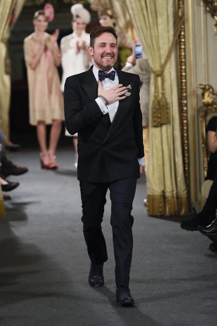 El glamour del Orient Express se pasea por Atelier Couture de la mano del diseñador Emilio Salinas El glamour del Orient Express se pasea por Atelier Couture de la mano del diseñador Emilio Salinas