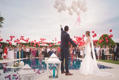 Boda con numerosos invitados