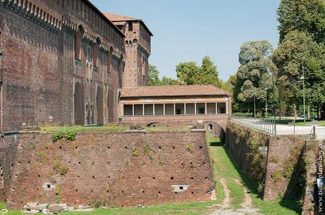 Castillo Sforzesco viaje Milan Italia visita