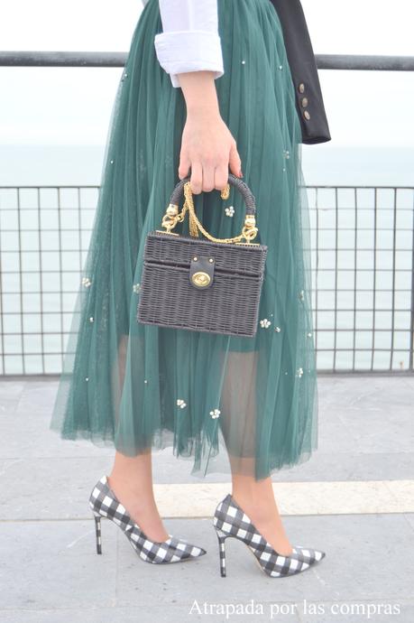 FALDA DE TUL Y CAMISA BLANCA