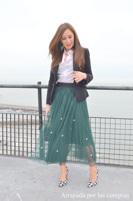 FALDA DE TUL Y CAMISA BLANCA