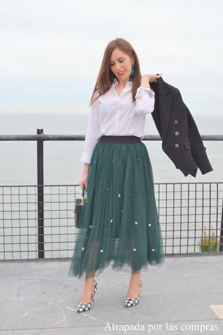 FALDA DE TUL Y CAMISA BLANCA