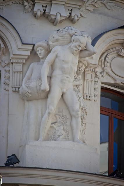 Esculturas en los tejados de la Gran Vía