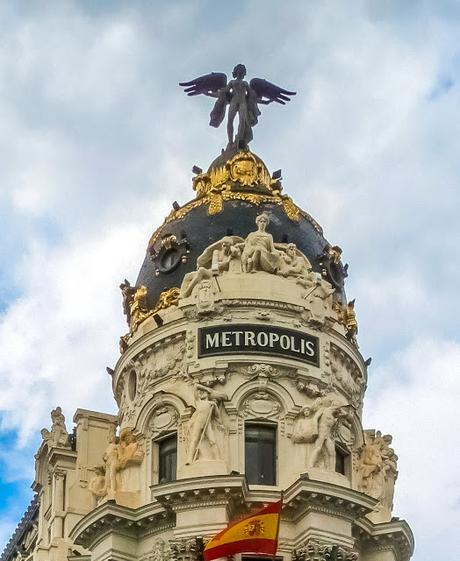 Esculturas en los tejados de la Gran Vía